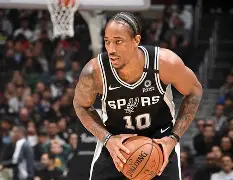 转会期圣安东尼奥马刺官宣签约：NBA总决赛节点到来，媒体盛赞，训练强度明显提升的简单介绍